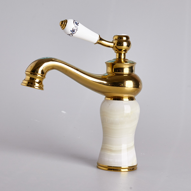 The gold - plated copper lavatory faucet tap Europe type restoring ancient ways of blue and white porcelain basin is brief, com.lowagie.text.paragraph hot and cold faucets