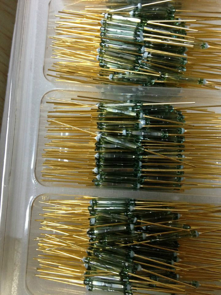 Imported from Russia 2*14MM normally open type MKA14103 dry reed tube magnetron switch tongue spring