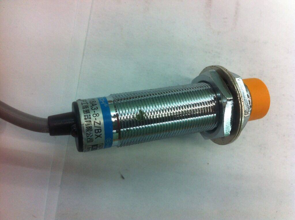 Sensor NCN4-12GM35-N0