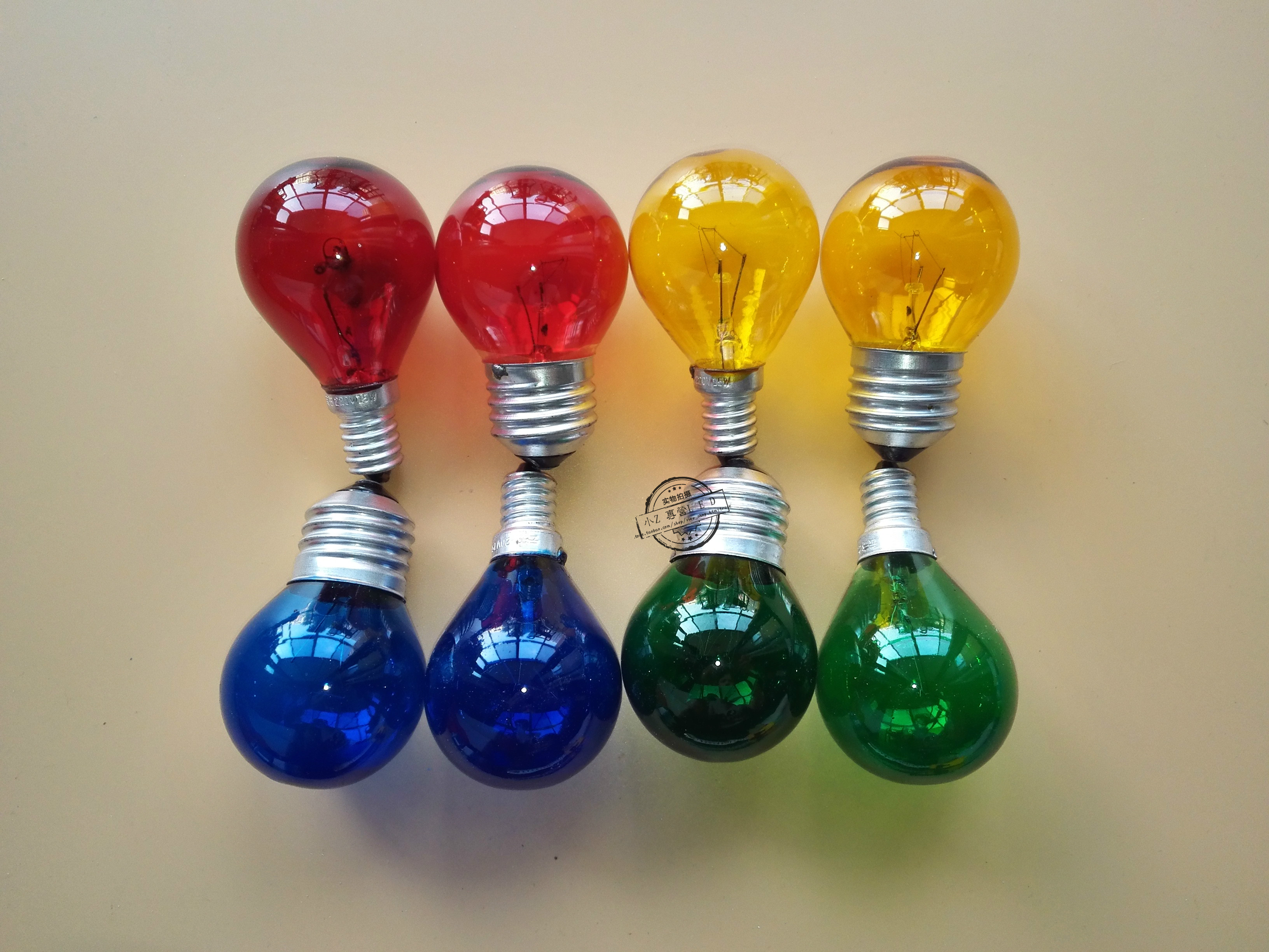 e27e14 red, yellow, blue and green color bulbs illuminating incandescent ball bulbs Infrared camera decorative bulbs