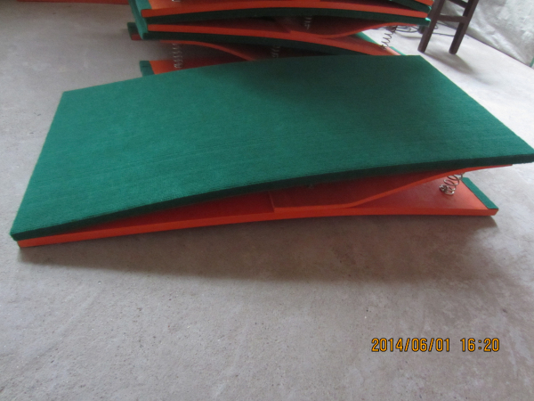 High elastic springboard practice springboard high-grade thickened S-type springboard school sports special equipment