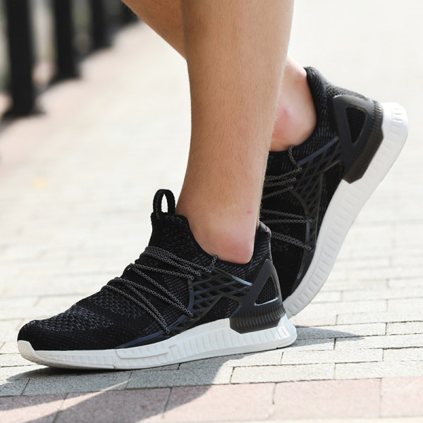 Sprandi 斯潘迪 一体飞织轻便透气 男式跑步鞋 天猫优惠券折后￥199包邮（￥399-200） 3色可选