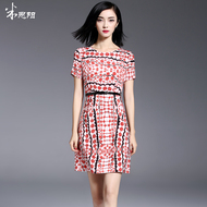 Meisi Yang Qian mùa hè hè tính khí mới cá tính Mỏng in lụa đầm ngắn tay gói hip váy