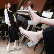 Mùa hè 2018 phong cách mới với sandal nữ phiên bản Hàn Quốc của những quý cô cao gót hoang dã dày với khóa từ có mã nhỏ 33