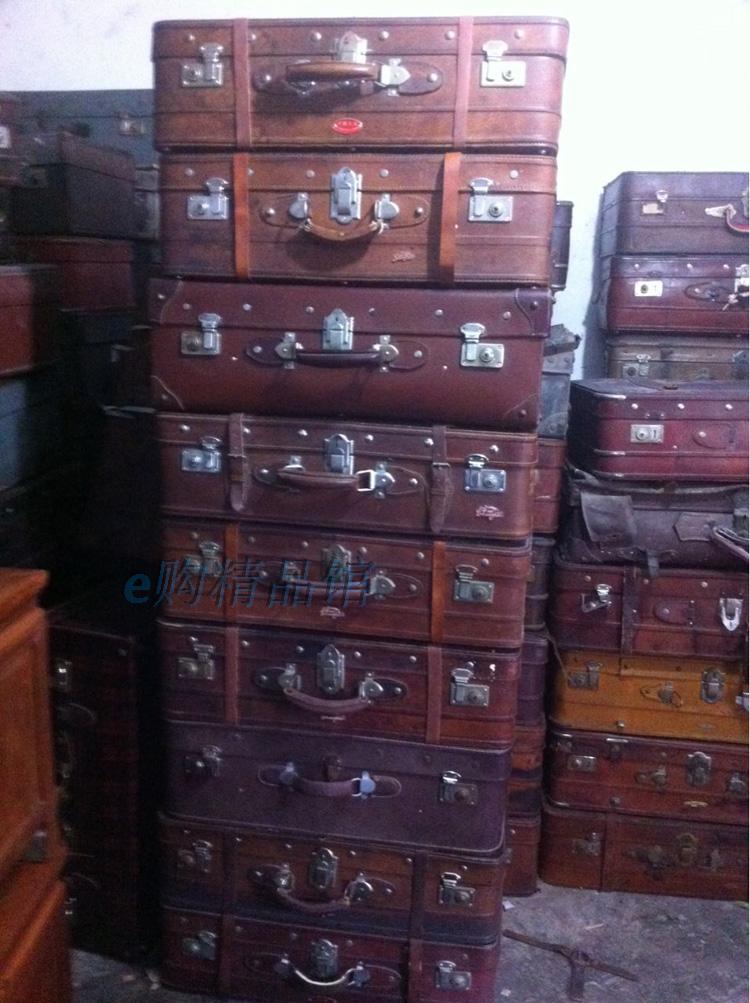 Old Shanghai Republic of China Antique Old Leather Boxes Old Second-hand Old Leather Boxes Old Shanghai Leather Boxes Old Objects Retro Nostalgic Leather Boxes