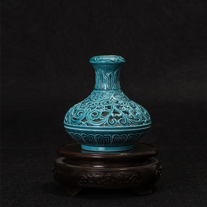 Treasure porcelain malachite green Lin censer carving porcelain there are religious ritual supplies jingdezhen porcelain to booking