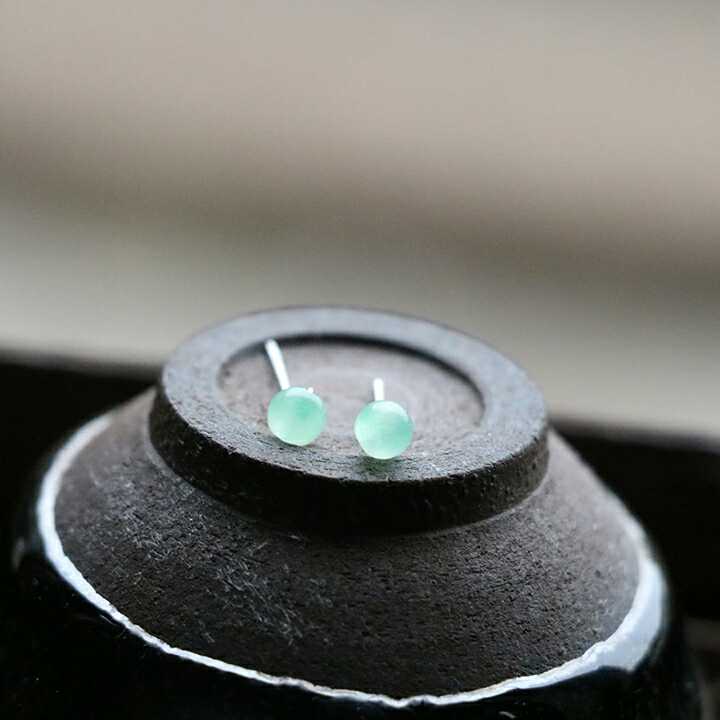 Stranded 99 sterling silver handmade dong ling yu lv piao spend 4mm crystal temperament small stud earrings pair