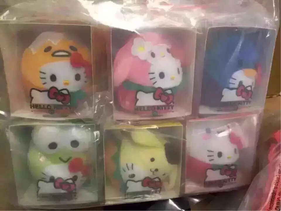 2016 Hong Kong McDonald's hello kitty mixed fruit Corps limited set of dolls with picnic bags