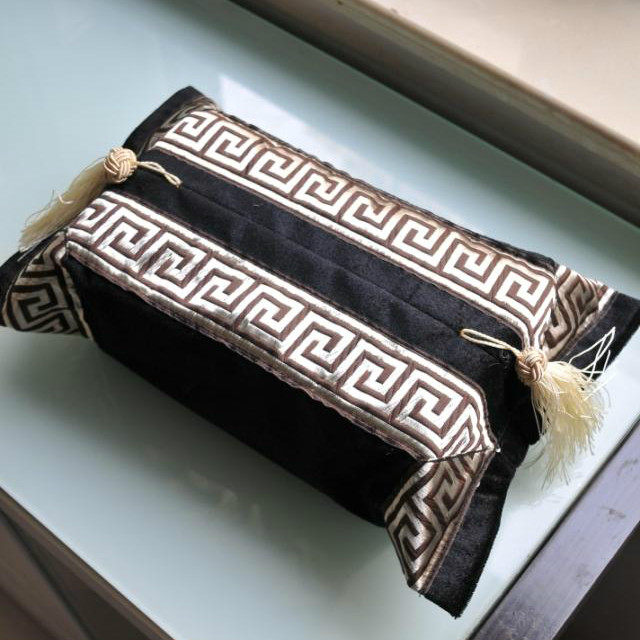 Modern light luxury black velvet embroidery edge toilet paper box creative car European-style tissue box set home Chinese-style tissue set