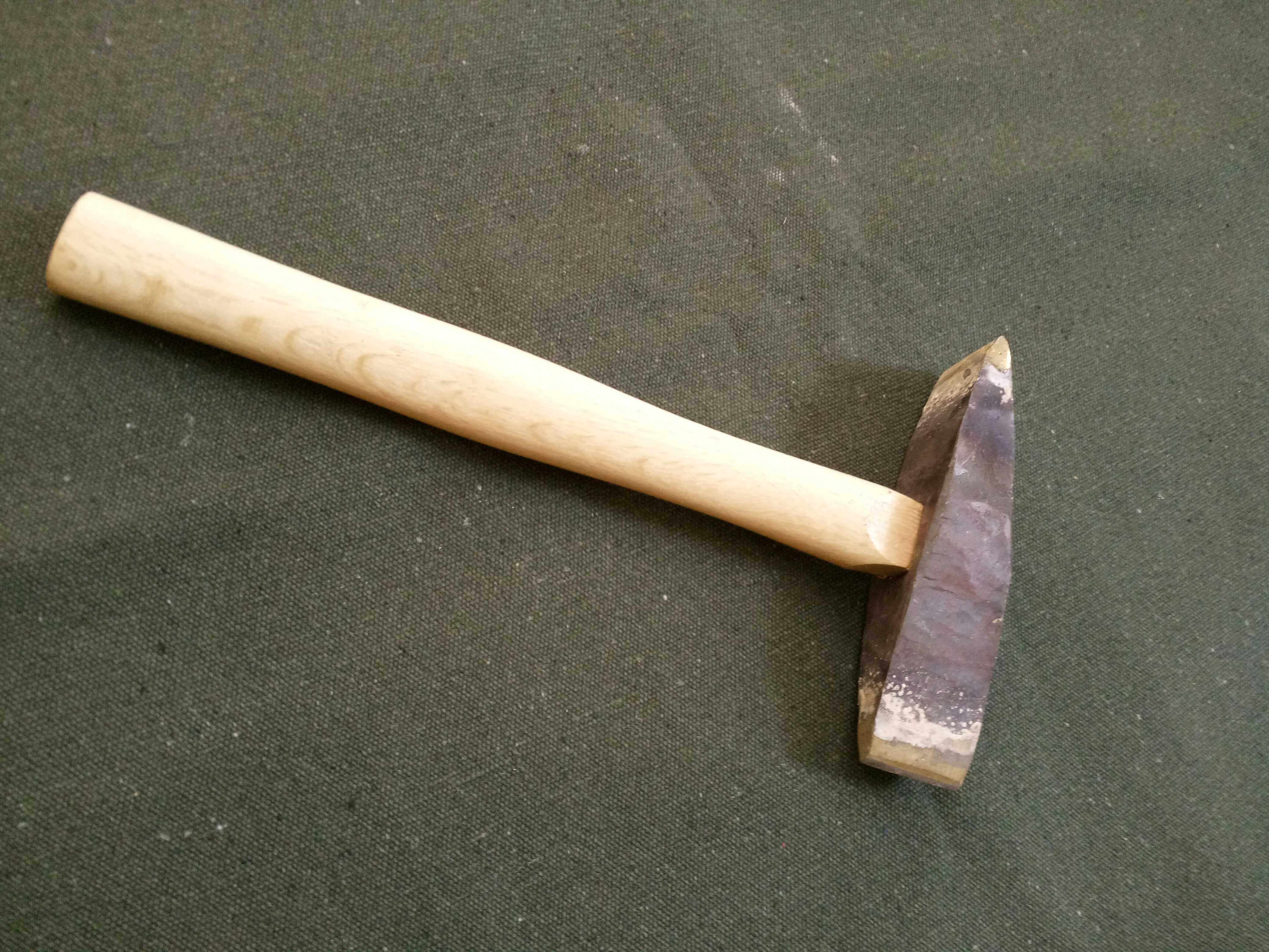 Feiyue brand alloy hammer Asian axe Pressure axe Cutting axe Cutting axe Alloy rust hammer dual-use alloy axe rust removal hammer