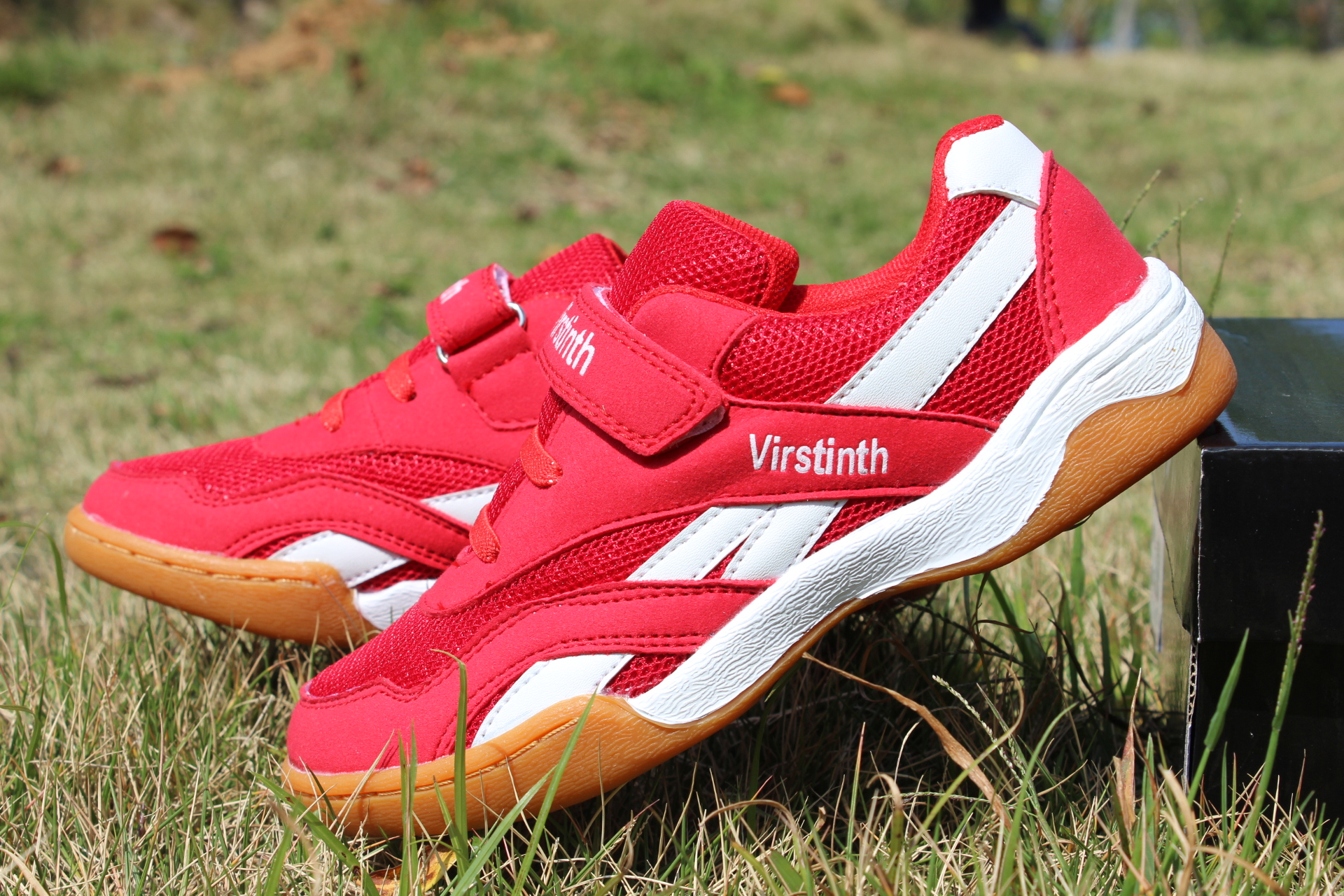 New Bull Gluten Bottom Male And Female Back Professional Children Table Tennis Shoes Ping Pong Shoes Sneaker Force Breathable Buckle