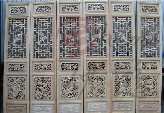 East Yangwood Carved Solid Wood Chinese single-sided engraving flower ancient building doors and windows Xuanguan Imitation antique flower lattice doors and windows set to be made