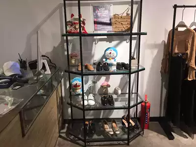 Clothing store floor-to-ceiling display rack Wrought iron clothing rack Glass display rack Boutique display rack clothing store decoration