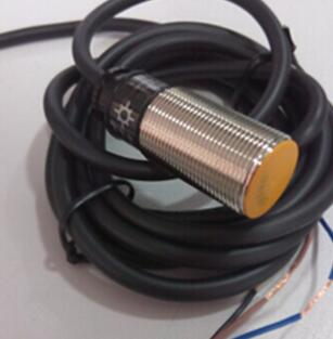 Original installation Autonics Otrust Knicks close to switch PRE12-2DN anti-interference