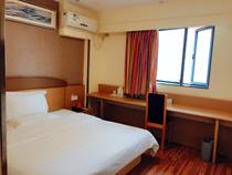  7-day hotel Chain Hotel * Wuhan Macao Road Childrens Hospital Store Ali exclusive big bed room