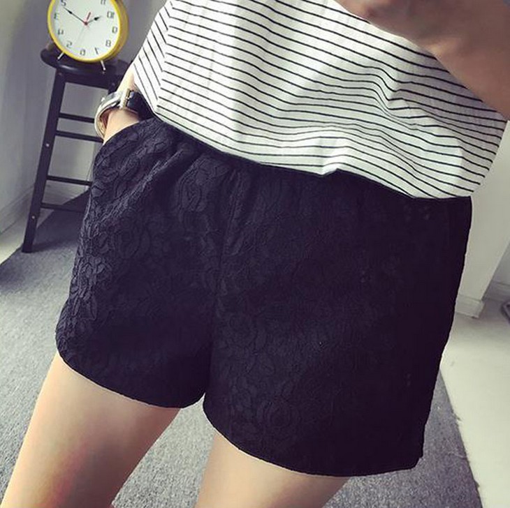Fat plus size women's loose lace shorts thin summer hot pants Fat MM large leggings 200 pounds