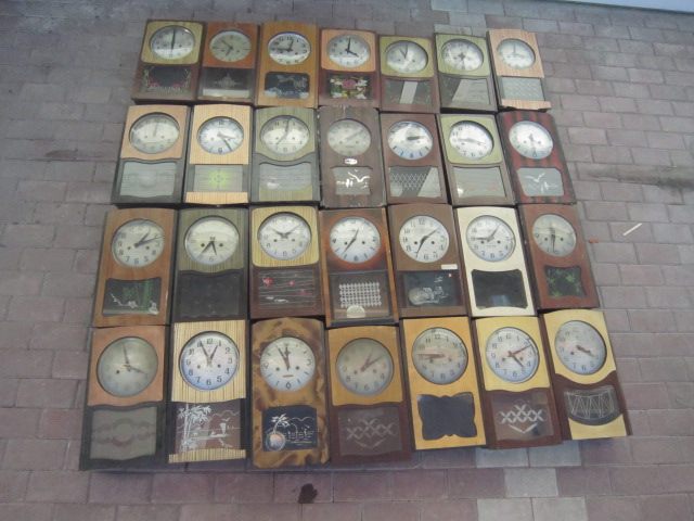 Home-made hanging clocks RMB120 -3 on the way