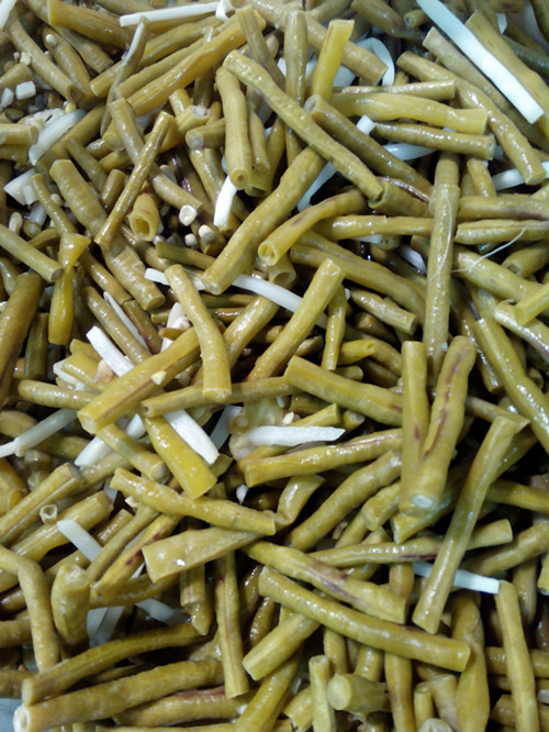 Guangxi Lingshan earth specialty farmers marinated sour bean corner of soy corner and rice porridge pickle