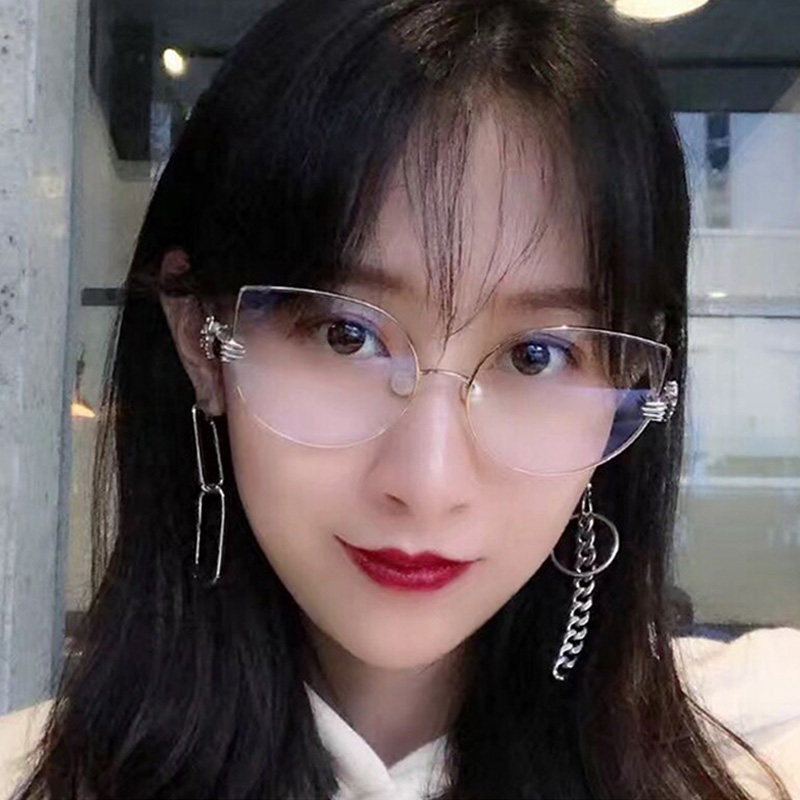 Hong Kong designer Yang power Tongtong Palm Flat Mirror Pearl Nose cat-shaped cat-eye myopia-resistant and anti-radiation eyeframes