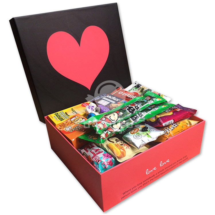 Imported snack gift package one box of imported snack combination set to send love to eat girl friend birthday gift package