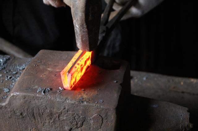 Custom Agricultural Household Cutter Iron Art Custom Clip Steel Material Forged and Wrought Crafts Agricultural Tools Etc Supplies