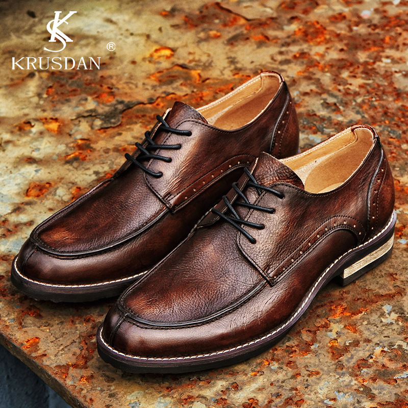 коричневая кожа обувь. коричневая кожа обувь. коричневая кожа обувь. модные мужские туфли коричневого цвета арт. брогги мартинсы.