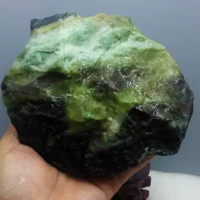 Nanyang Dushan jade stone 1319 grams