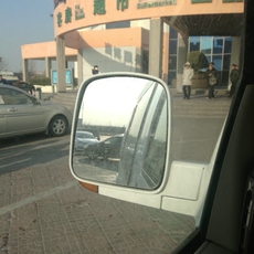 автомобильное зеркало