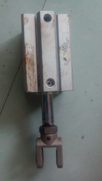 Taiwan Yadeguest AIRTAC cylinder SDA63X75X80X85X90X95X100 secondhand detached machine