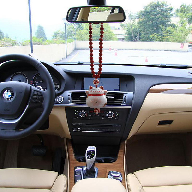 Yufeng cat guest custom-made Japanese-style creative original ceramic lucky cat car pendant decoration supplies to keep safe