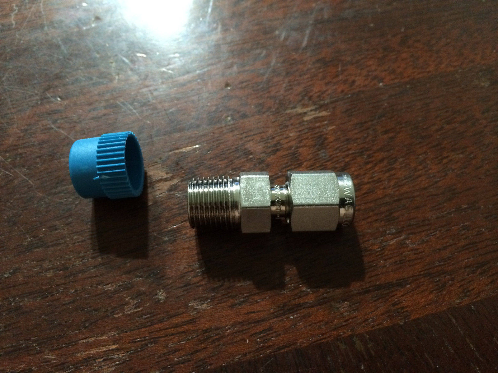 New spot SWAGELOK SS-200-1-2 1 8 Sleeve Turns 1 8NPT External Thread Joint