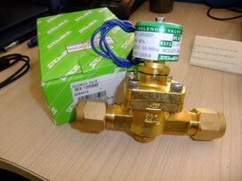 Original dress Japanese egret Palace solenoid valve SEV-1205BXF 220V AC refrigeration solenoid valve with coil