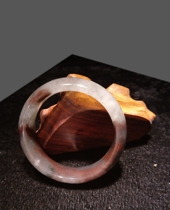 Boutique jade womens bracelet Guilin chicken blood jade Chicken blood stone transfer jade bracelet hand string hand decoration bracelet collection gift