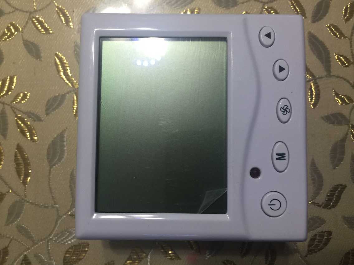 Fan coil thermostat switch LCD three-speed switch Central air conditioning remote control Stainless steel hose