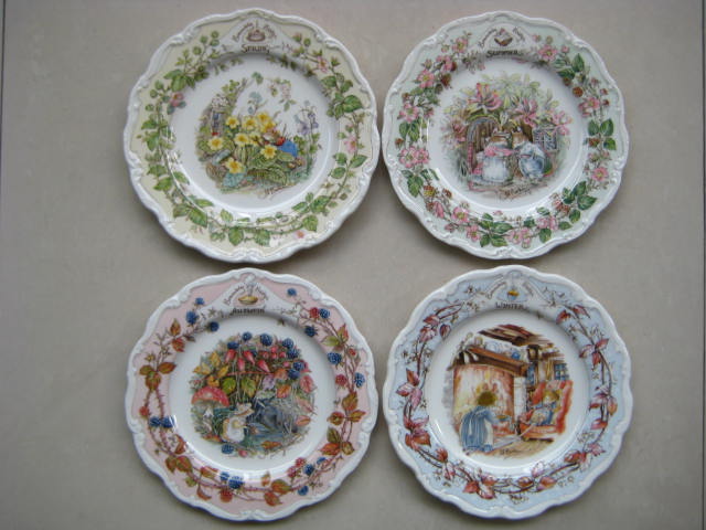 ROYAL DONULTON ROYAL DOOWDUN RATS MOVING ALL SEASON COMPLETE SETS OF DECORATIVE TRAYS (MICROFLAWLESS)