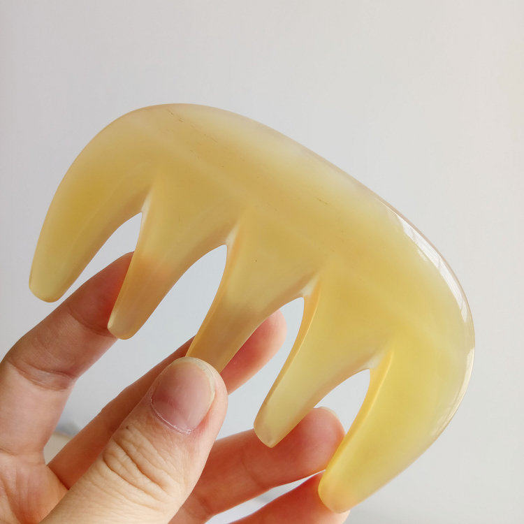 Head Massage Natural Protective Health Massage Good Color Yellow Horn Sheep Horn Five-Tooth Meridian Gua Sha Comb