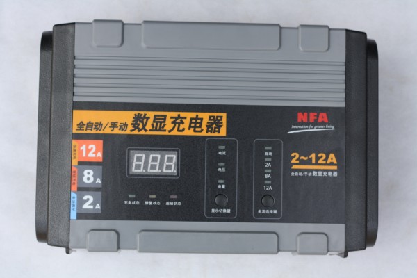 NFA纽福克斯 汽车电瓶充电器12V 2/8/12A-25A 蓄电池修复4S店专供