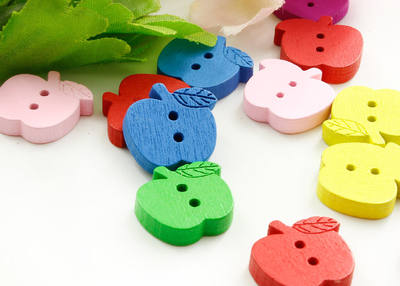 New QQ color painted wooden buttons, seven-color apple buttons, children's handmade buttons, DIY handmade buttons