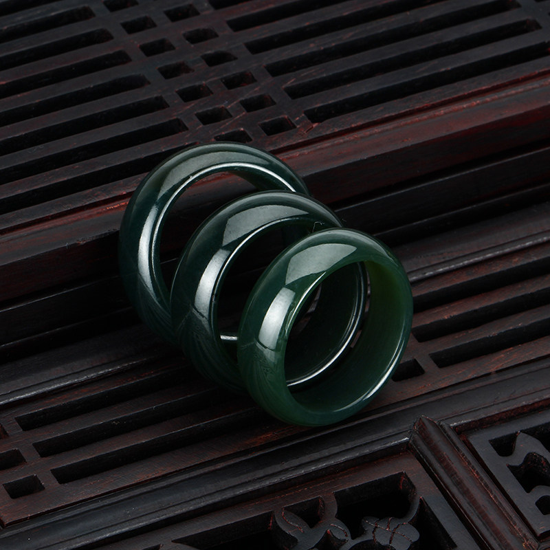 And Tian Yuha Qi Jade Black Jade Ring Ink Jade Ring Wrench refers to male and female jade pendant pendant jade