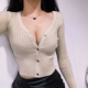 ZZ xương ZZ mùa thu và mùa đông cơ sở ngực sâu V một hàng khóa thắt lưng eo mỏng áo len đan áo khoác ngắn áo ghi lê len Cardigan