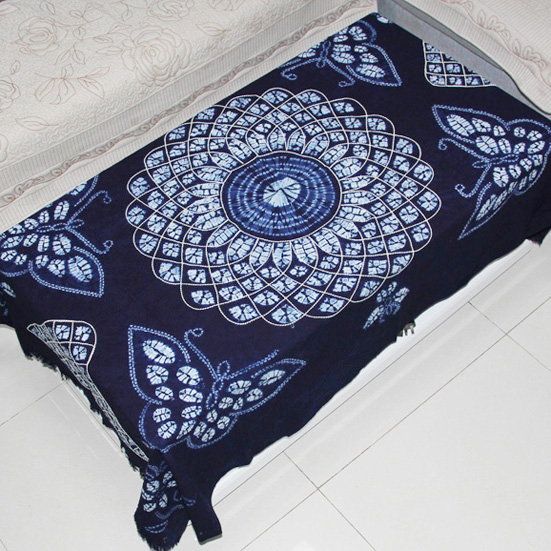 Yunnan Dali Bai ethnic zdyeing table hanging cloth table cloth Zum dyeing and decoration cloth 160 * 110cm gold floral cloth