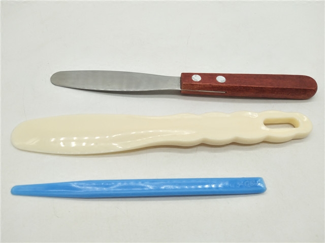 Dental Print Film Material Plaster Mix Knife Plastic Ion Wood Handle Impression Powder Tone Knife Dental Oral Material