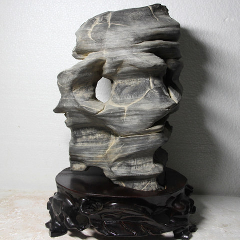 Songhua stone strange stone rough stone original stone Wuling stone perforated stone sightseeing stone ornament shape pictographic stone skeleton