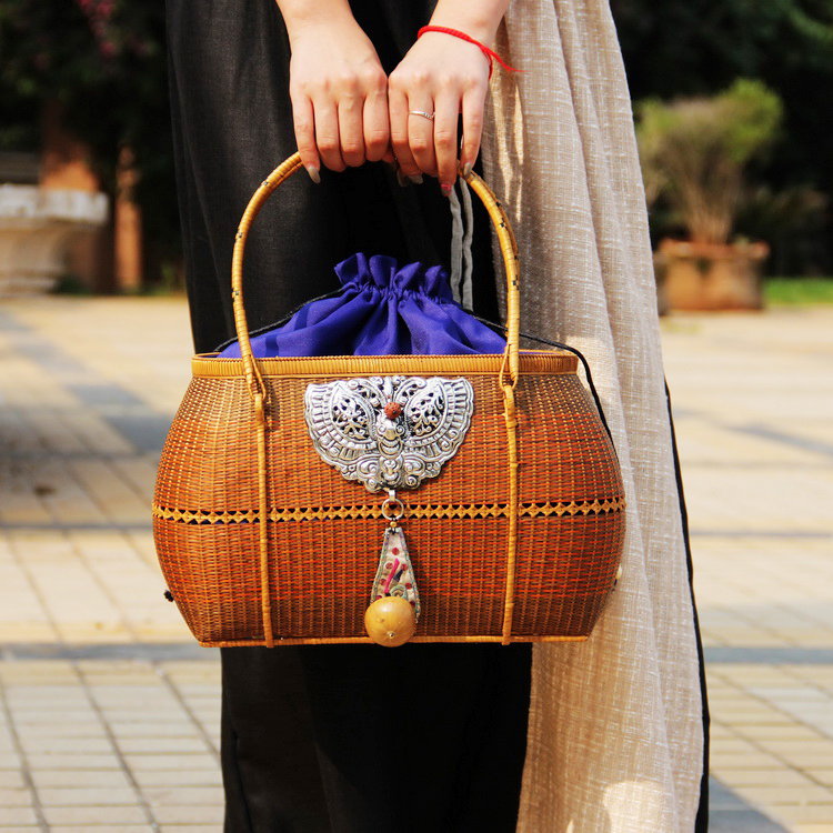 Cloud decoration totem original hand-made national style women's bag Rattan woven bamboo woven grass woven bag Old embroidered Bodhi original portable women's bag