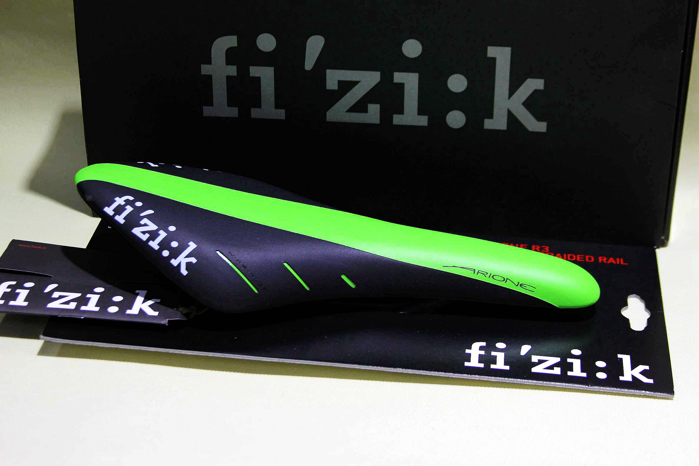 Line goods FIZIK car seat cushion fizi: k seat bag flying thief cushion Arione R3 team carbon bow