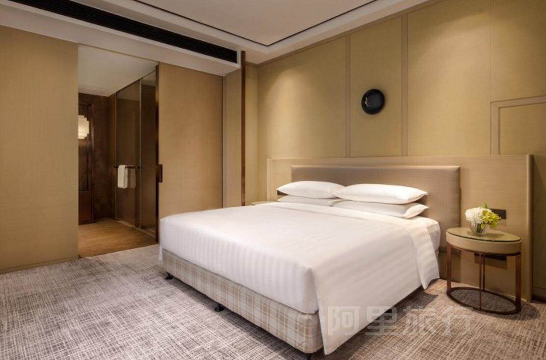 Courtyard Hotel Deluxe Room, Shanghai International Tourism Resort