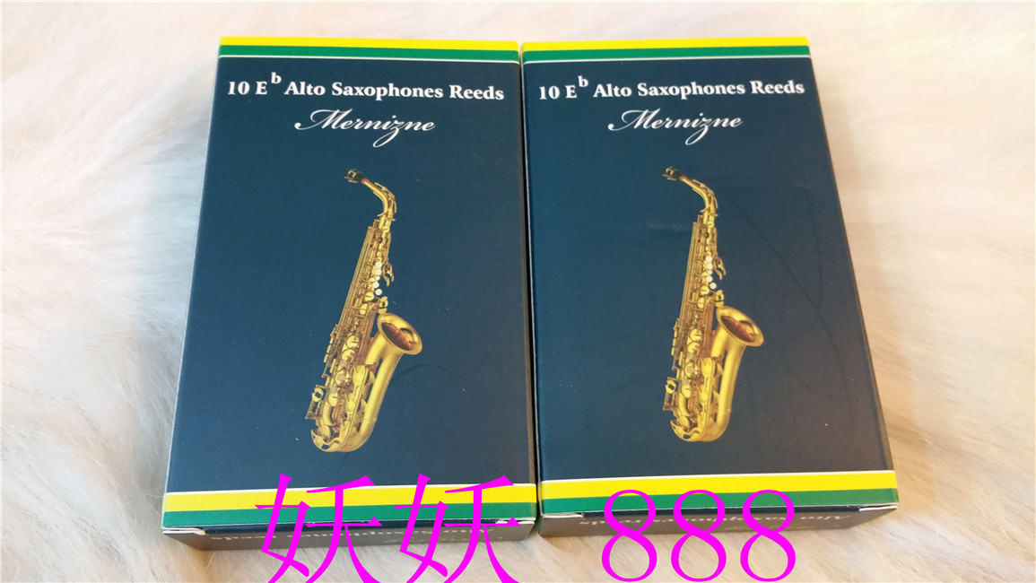 Mid - sound tube saxophone whistle middle - sound saxophone whistle bronze tube saxophone whistle a box