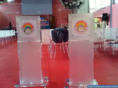 Recommended transparent acrylic podium with wheels plexiglass desk customized disassembly and assembly, multi-function convenient storage