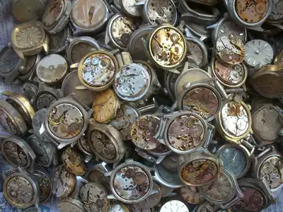 Lose money to sell rusty movement 1 yuan