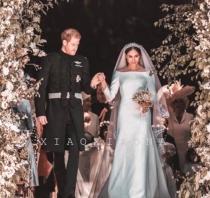 Wedding gown 2021 new British Harry Prince Meghan stars the same satin-lined princess dream